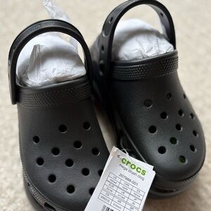 M2/W4 CROCS Kids Mega Crush Clog - Black